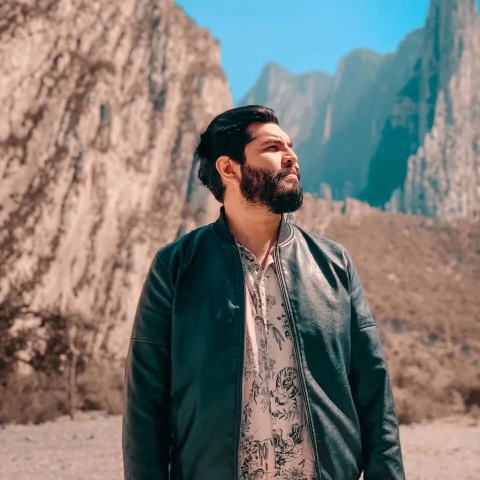 Enrique <strong>Torres</strong>